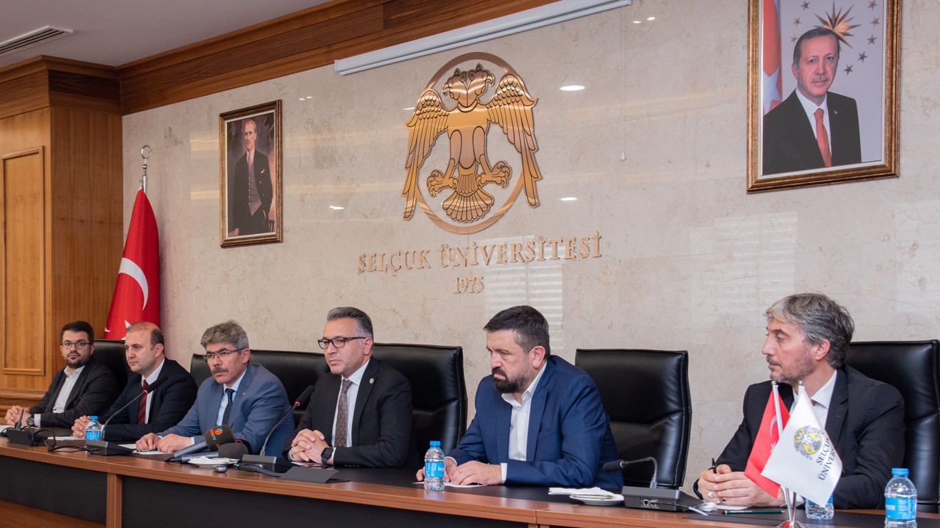 Türkiye’nin ilk ayakkabı tasarımı ve üretimi öğretmenleri, Selçuk Üniversitesinde yetişecek